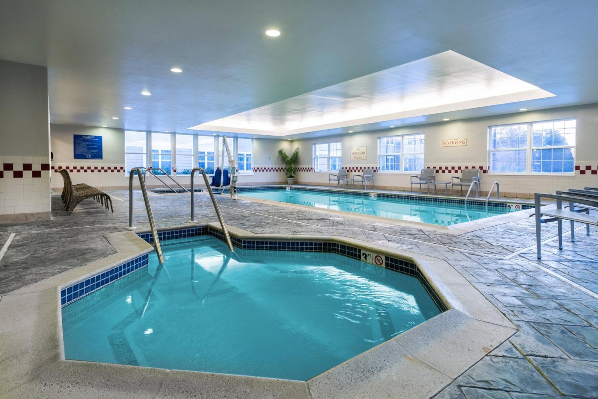 Residence Inn Boston Franklin Exteriör bild